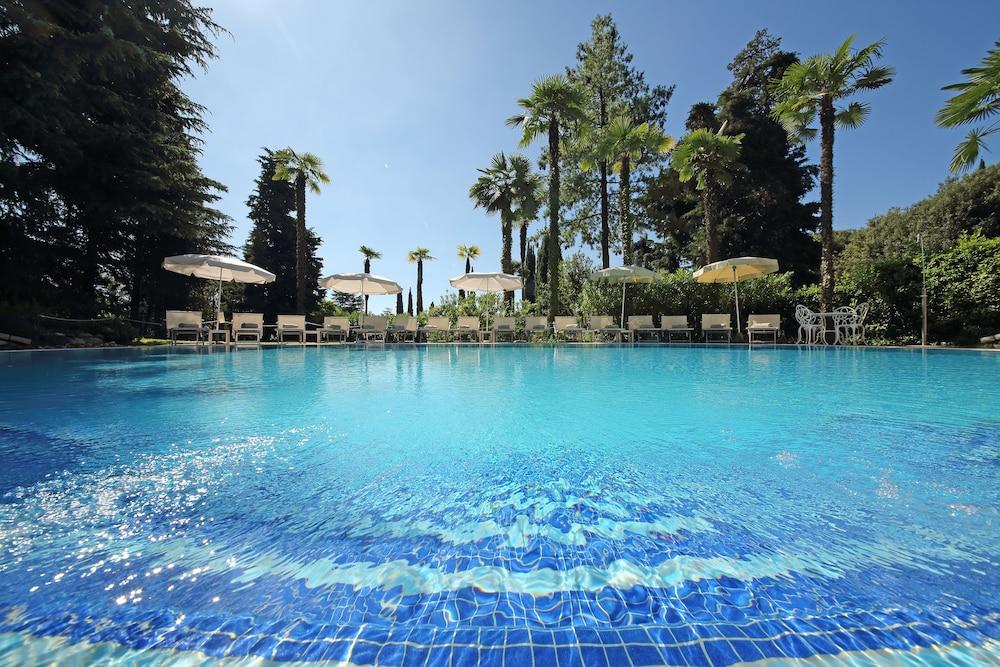 Villa Sofia Hotel Гардоне Ривьера Экстерьер фото