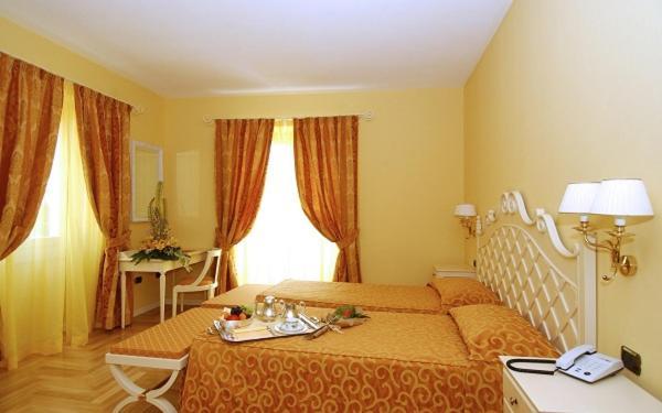 Villa Sofia Hotel Гардоне Ривьера Экстерьер фото