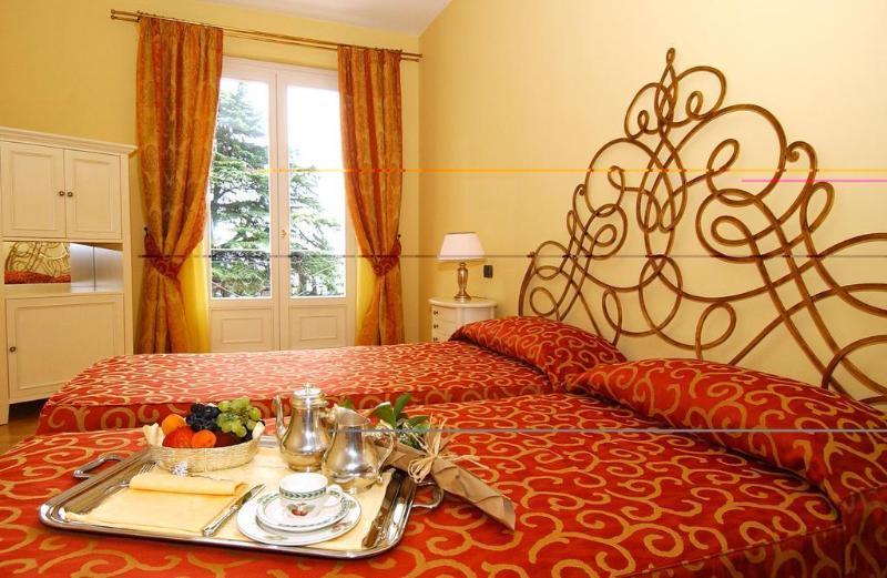 Villa Sofia Hotel Гардоне Ривьера Экстерьер фото